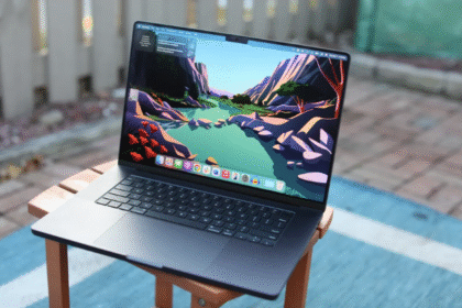 MacBook Pro deals showing M4 MacBook Air at record low $749 price during holiday sales