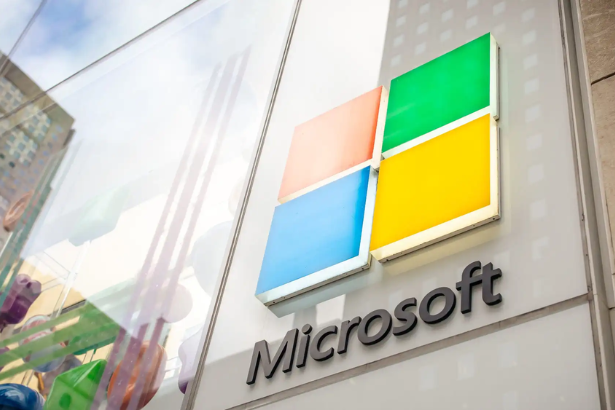 Windows 12 concept interface showing Copilot AI assistant and floating taskbar design