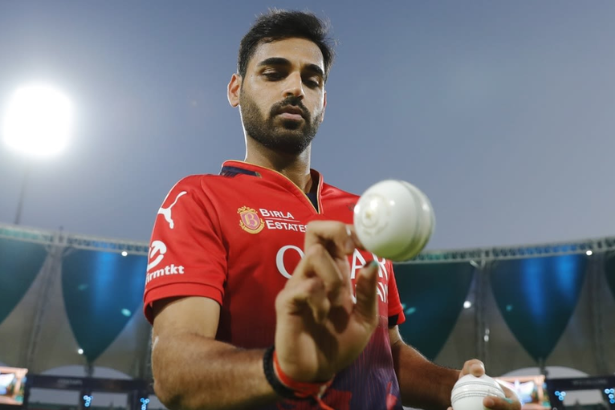 Bhuvneshwar Kumar 200 wickets IPL milestone celebration