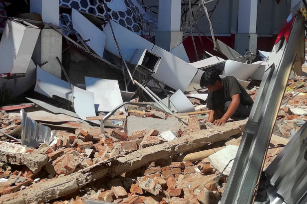 Indonesia earthquake damaged buildings aftermath