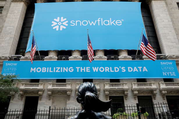 Snowflake SNOW stock 2026 36% after-hours surge Amazon AWS deal May 27