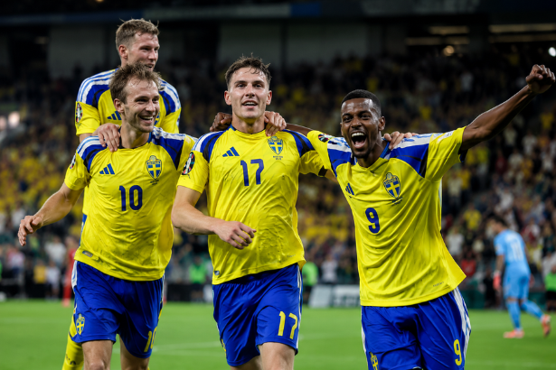 Sweden vs Tunisia Yasin Ayari brace long range goals World Cup 2026 Guadalupe Monterrey