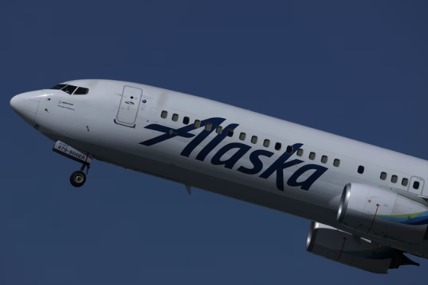 Alaska Airlines Q2 earnings aircraft