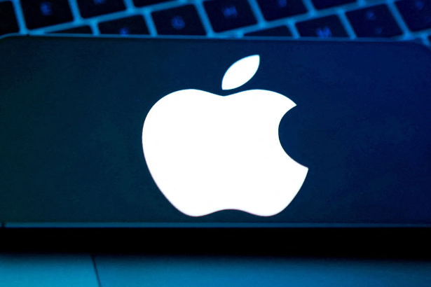 Apple Broadcom chip deal 2026 Tim Cook Hock Tan $30 billion announcement