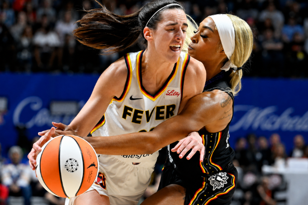 Indiana Fever vs Connecticut Sun: Caitlin Clark celebrates after leading the Fever to victory at Gainbridge Fieldhouse