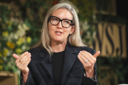 Cracker Barrel CEO Julie Masino steps down David Deno appointed 2026