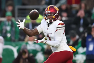 Deebo Samuel signing a one-year contract to return to the San Francisco 49ers