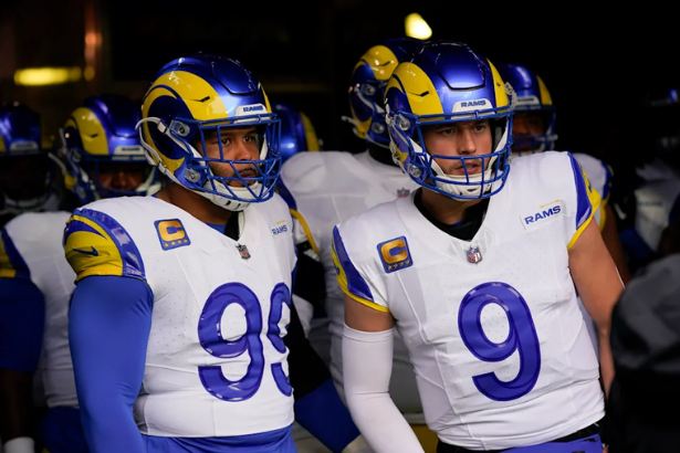 Aaron Donald unretires Rams - defensive lineman on field