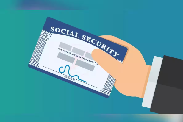 Baby boomers reviewing Social Security retirement benefits