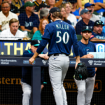 Mariners vs Brewers as Milwaukee celebrates its 22-0 victory