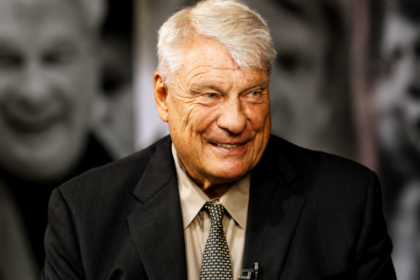 Don Nelson NBA coach dies - sideline coaching photo