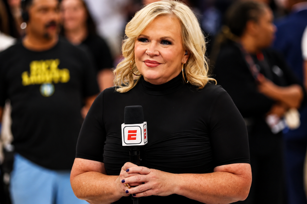 Holly Rowe Caitlin Clark Toronto WNBA game emotional moment