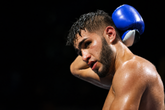 Prichard Colon boxing before his career-ending brain injury