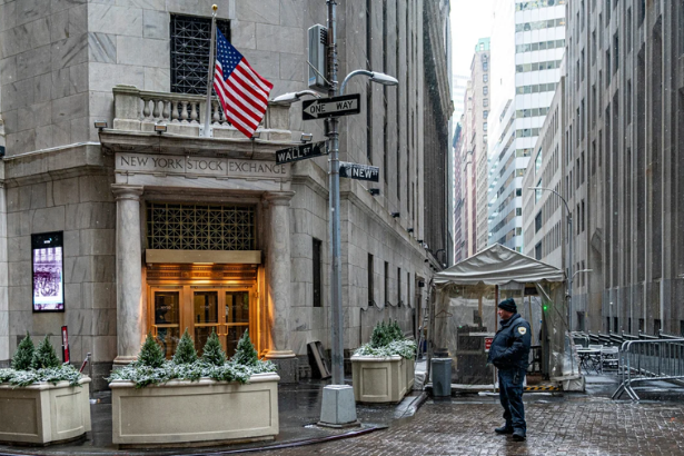 Dow futures traders at the NYSE