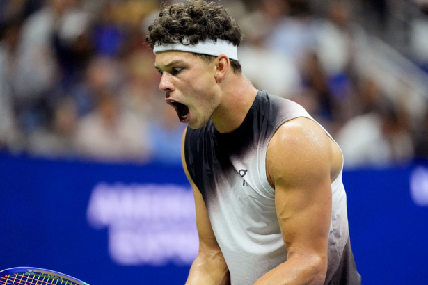 Ben Shelton celebrates after defeating Carlos Alcaraz at the 2026 US Open