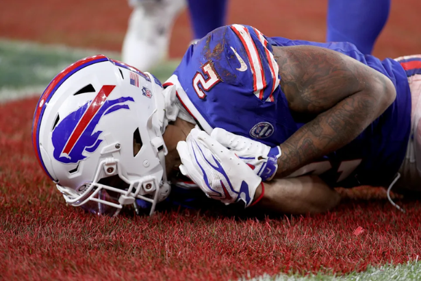 DJ Moore injury after shoulder injury against Detroit Lions