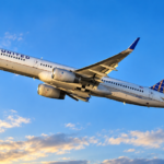 UA1855 technical issue United Boeing 757 at LAX