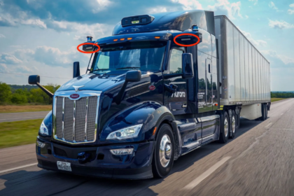 autonomous trucks US driverless Class 8 truck on highway
